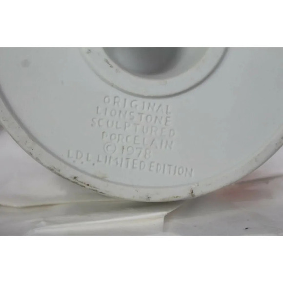ORIGINAL 1978 Lionstone sculptured porcelain - Picture 4 of 4